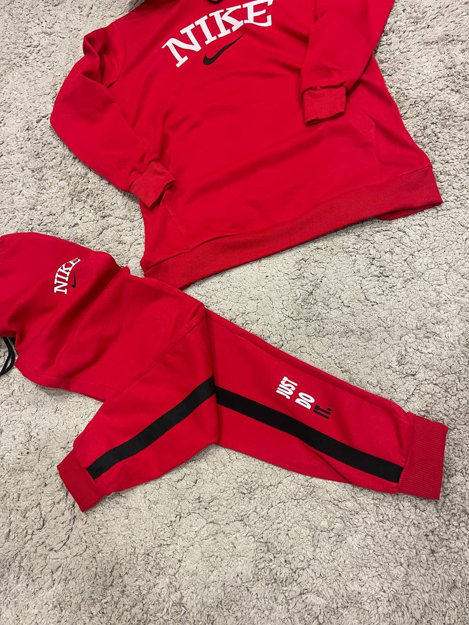 Chándal Nike “nuevo” "Baja calidad"