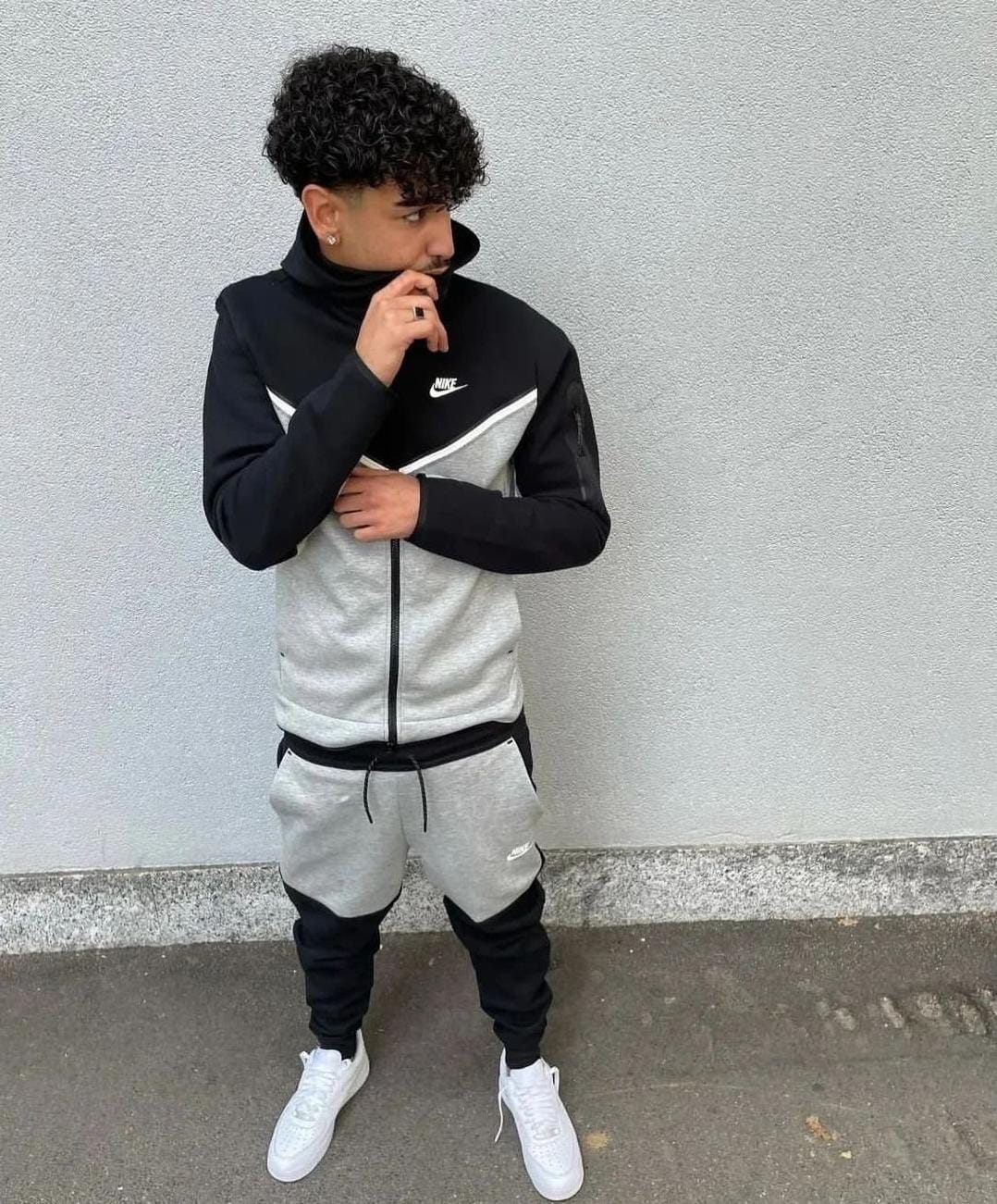 NIKE TECH MÁXIMA CALIDAD NEGRO/GRIS