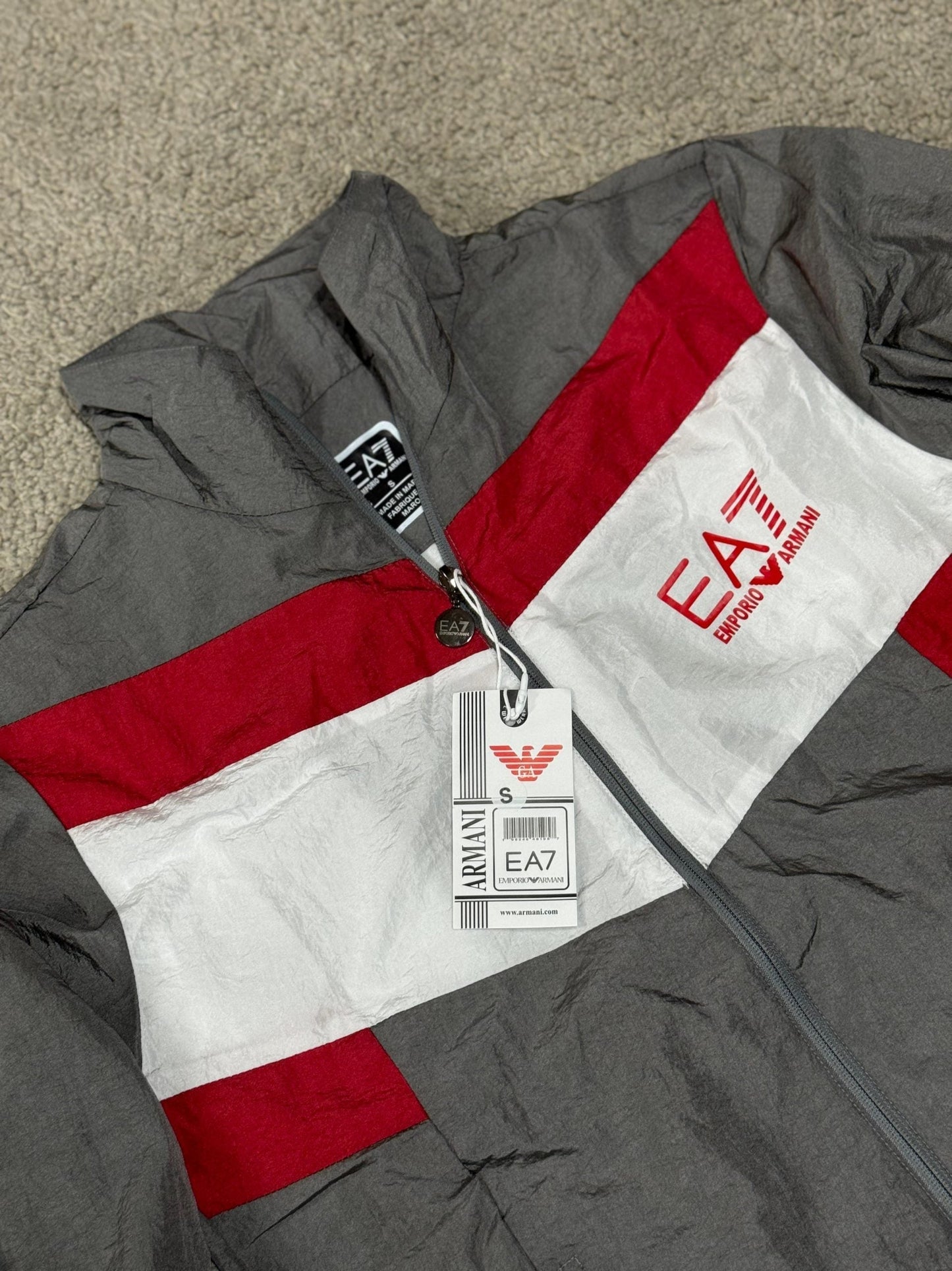 Chandal Armani (Rojo y gris oscuro) Max calidad