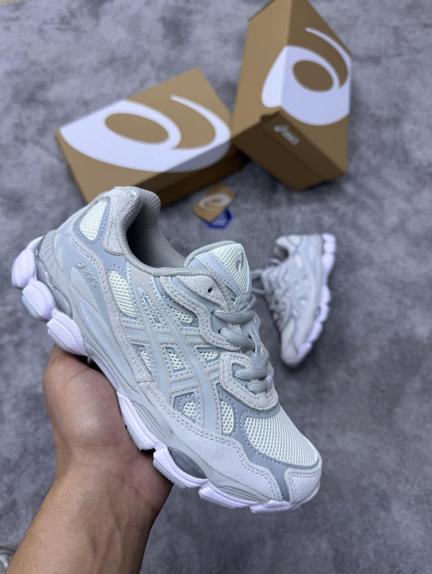 Asics GEL-NYC con gris
