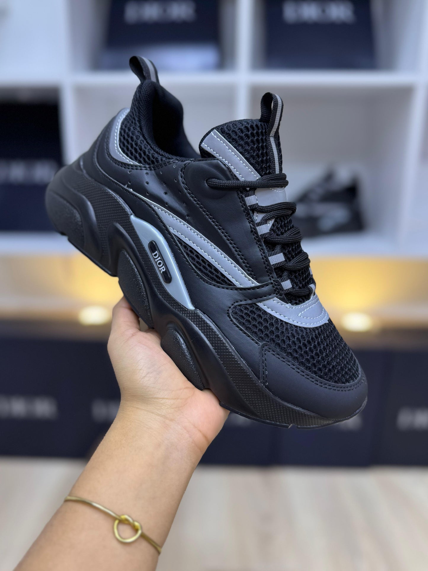 Dior b22 black