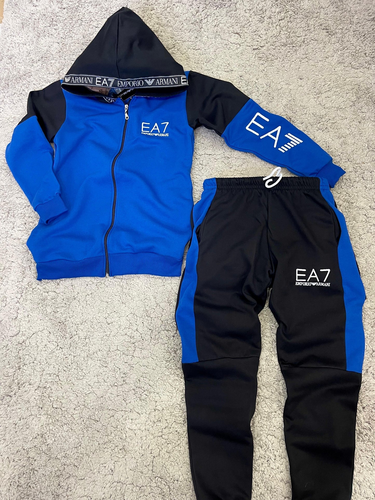 Novedad Chándal EA7 “azul” "Baja calidad"