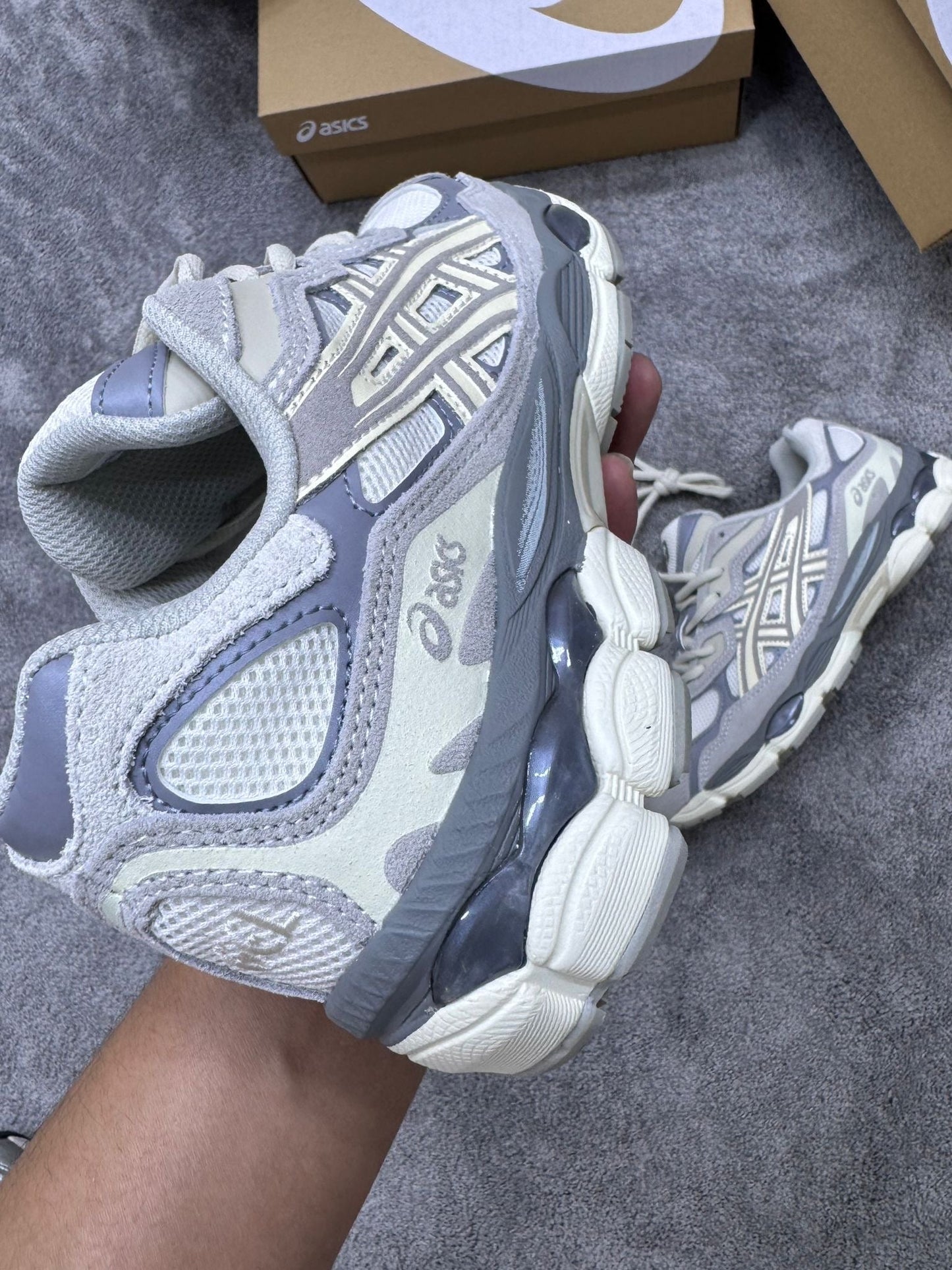 Asics GEL-NYC con gris