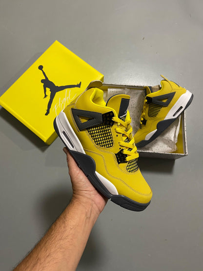 Nuevas Jordan retro 4 Amarillas “calidad”