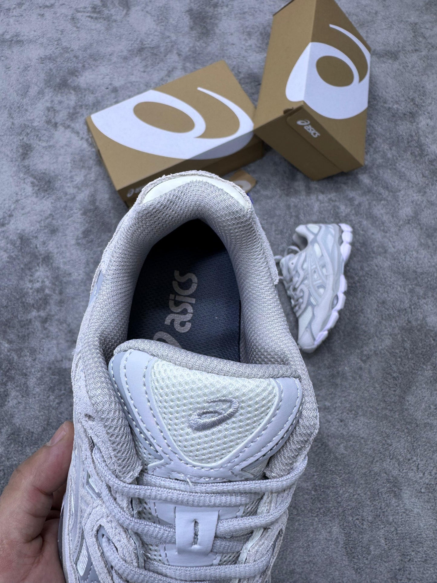 Asics GEL-NYC con gris