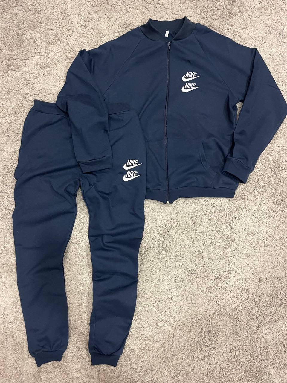 Chándal Nike “nuevo” "Baja calidad"