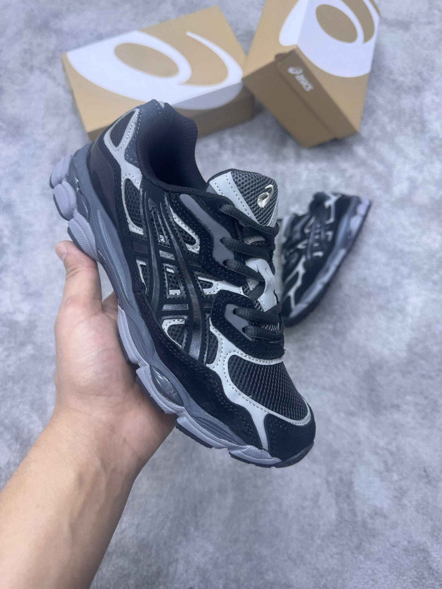 Asics GEL-NYC con negro