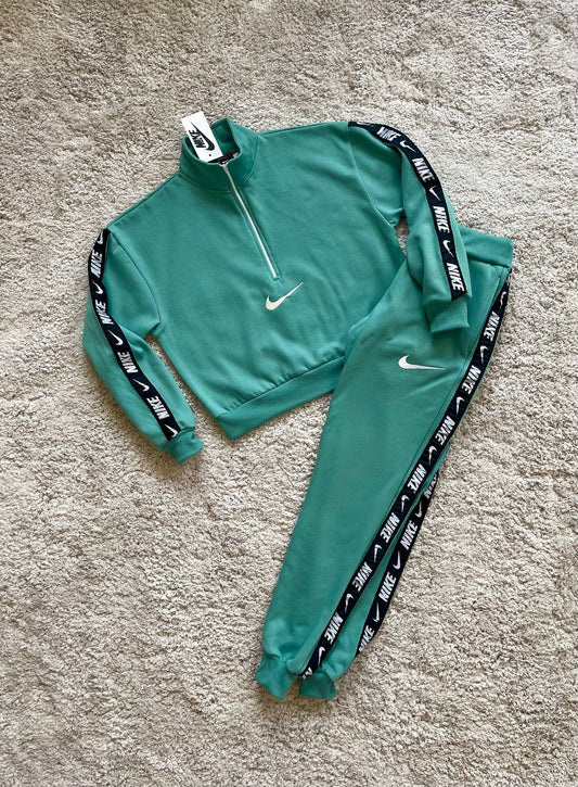 Chándal Nike verde