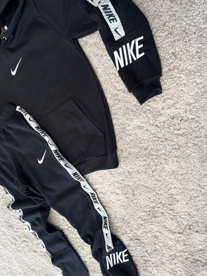 Chándal NIKE (Negro) "Baja calidad"