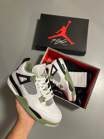 Nuevas Jordan Retro 4 “calidad” verde militar